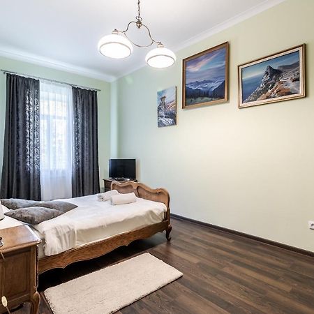 Modern Chaikovskogo Apartment Lviv Dış mekan fotoğraf