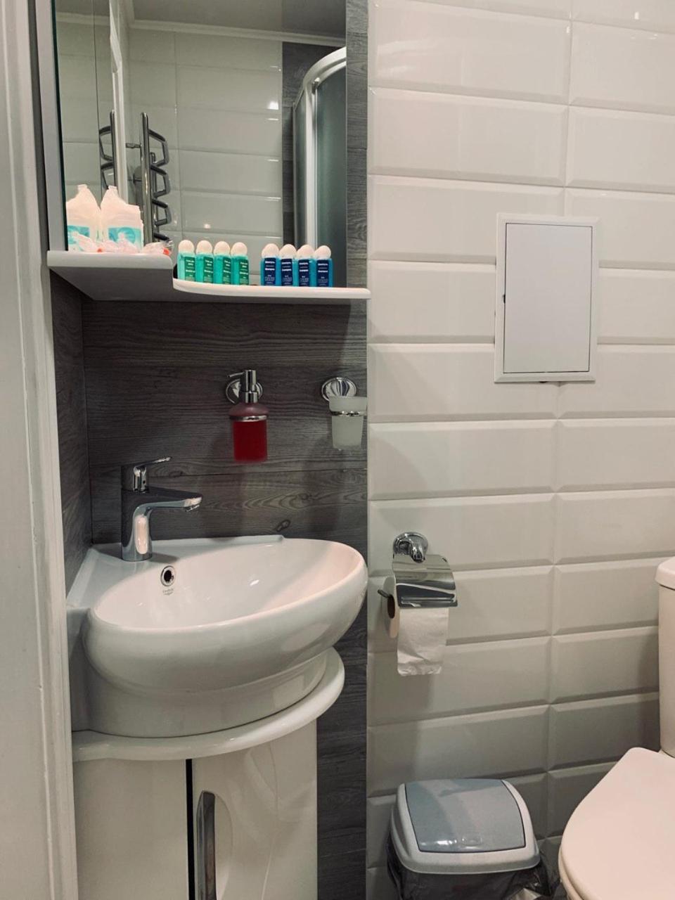 Modern Chaikovskogo Apartment Lviv Dış mekan fotoğraf